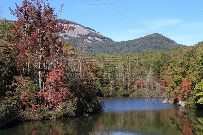 表岩石山