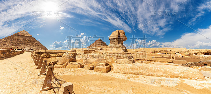 金字塔前的狮身人面像，美丽的全景