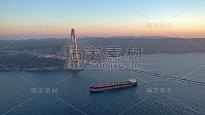 亚武兹苏丹塞利姆桥在日落