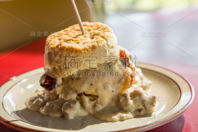 鸡饼干和肉汁
