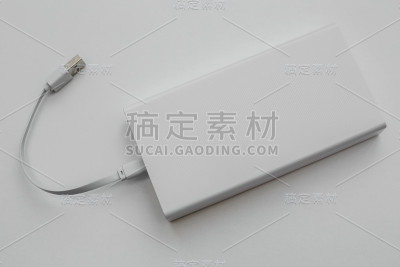 灰色背景下的电源