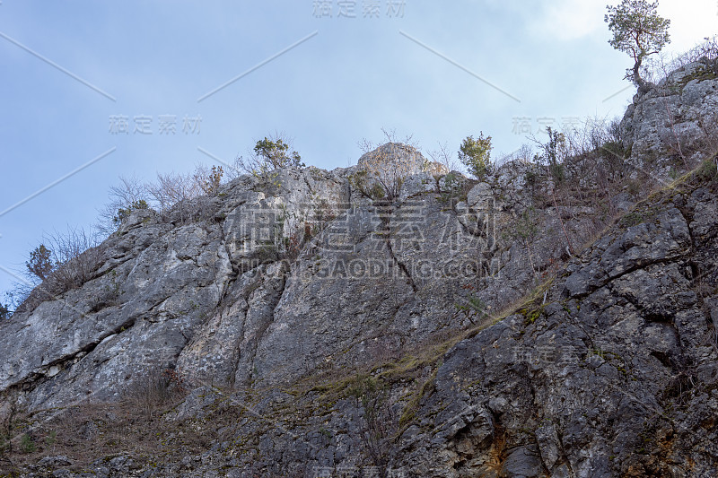 Głęboka洞穴(Maszycka Cave) -一个洞穴在Będkowska山谷在奥尔库兹高地