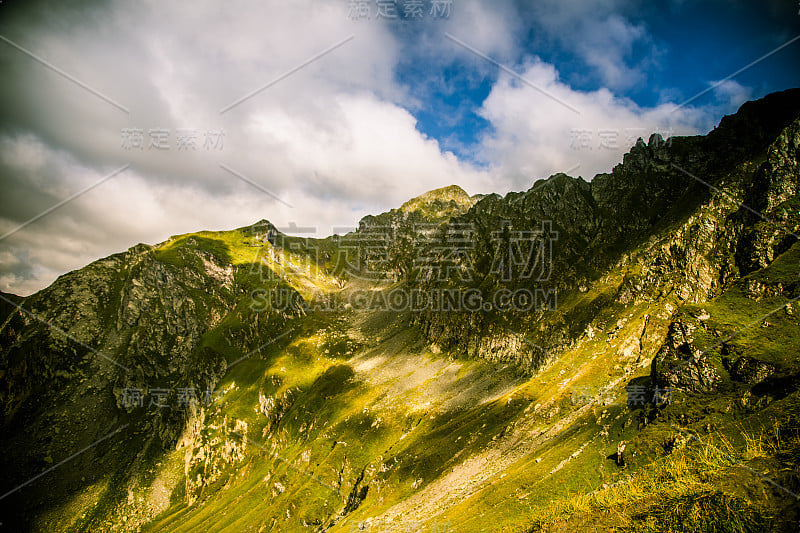 喀尔巴阡山中美丽的山景