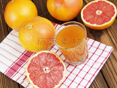玻璃杯柚子汁