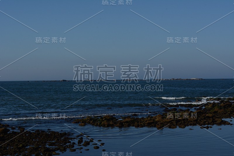 在美丽的Barra Velha海滩，阳光、沙滩和大海