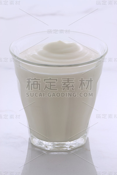 复古风格的酸奶