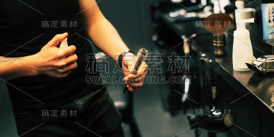 各种各样的工具。