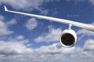 迎云飞行的机翼
