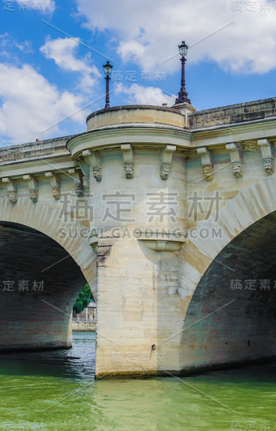 巴黎最古老的桥(新桥)
