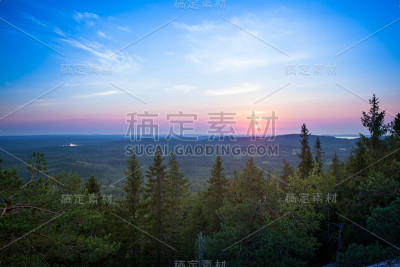 五彩缤纷的日落在科利，芬兰