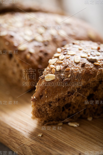新鲜的自制的面包