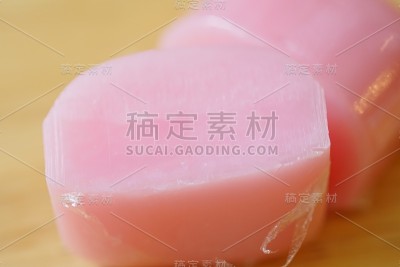 粉红色的肥皂酒吧