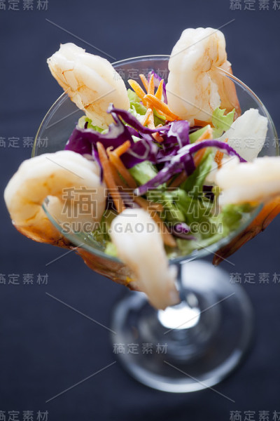 鸡尾酒虾开胃菜: