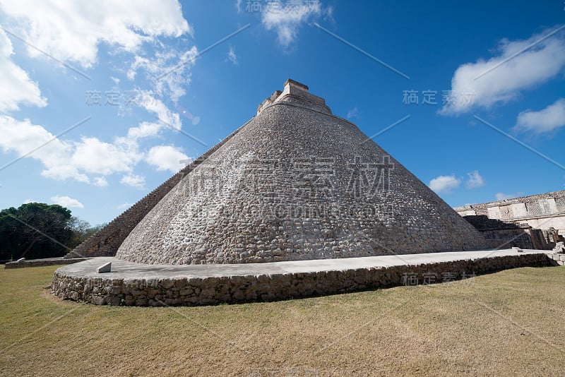 乌斯马尔考古区