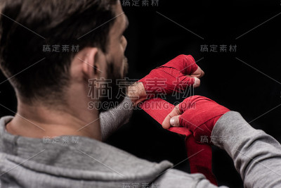 男人裹手