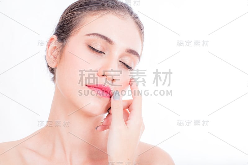 美丽的女人面部肖像美与男性化的概念。时尚美女模特孤立的白人，20多岁。