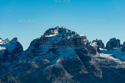 观赏白云岩(布伦塔白云岩)