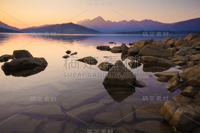 坎波托托湖的粉色时间全景图