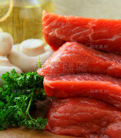 新鲜的生肉