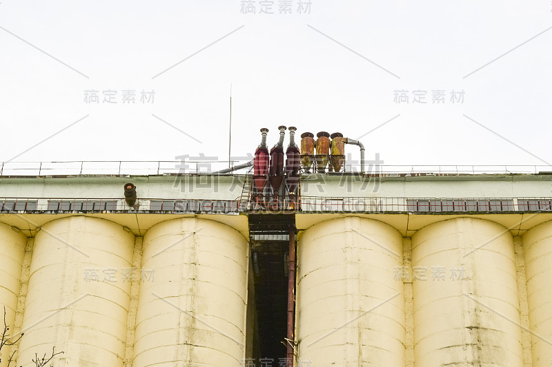 储存和干燥粮食的建筑物