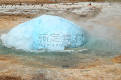 冰岛的 Strokkur Geysir
