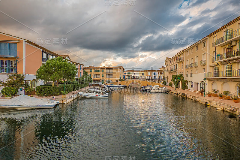 格里莫,FRANCE