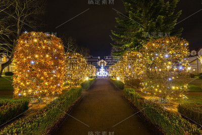 格但斯克城市公园的圣诞照明