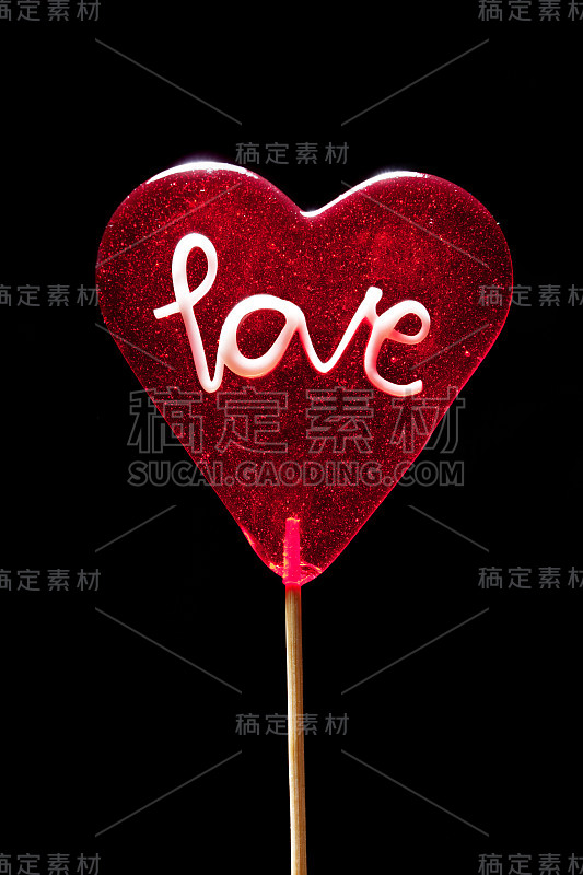情人的心的红色糖果