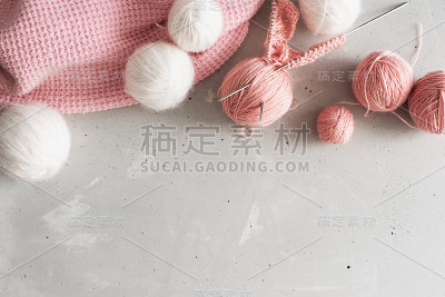 不完整的编织项目与木针