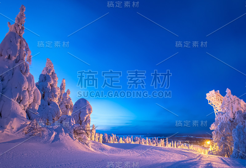 来自芬兰索特卡莫的大雪景观。