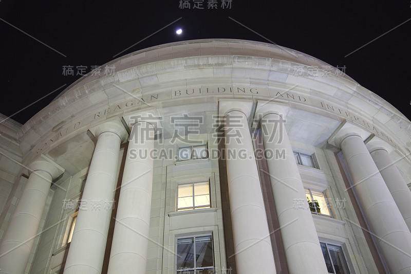 华盛顿特区罗纳德·里根国际贸易大厦之夜