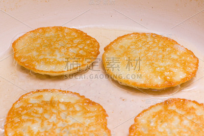 准备土豆土豆饼