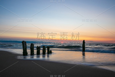 格罗伊斯在波罗的海岸边的魁伦斯波恩，德国