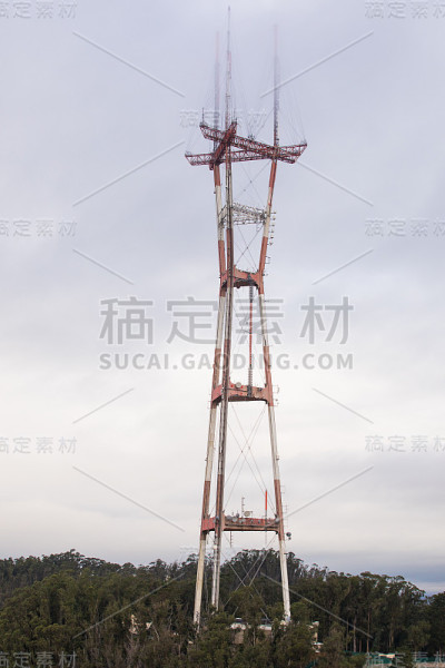 旧金山双峰手机发射塔
