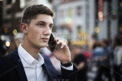 电话里的商人