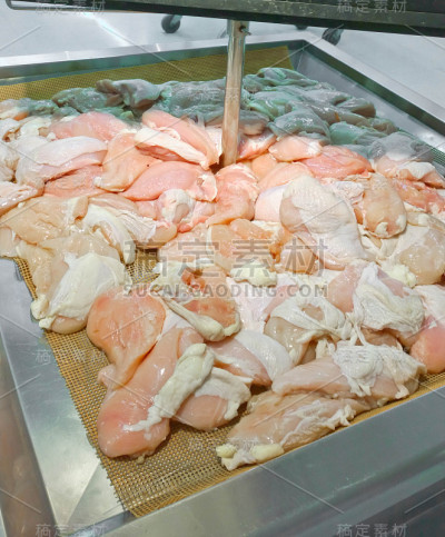 生鸡肉