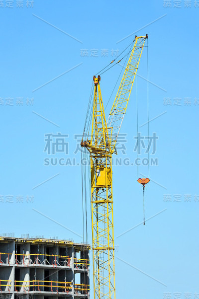 起重机及高层建筑工地
