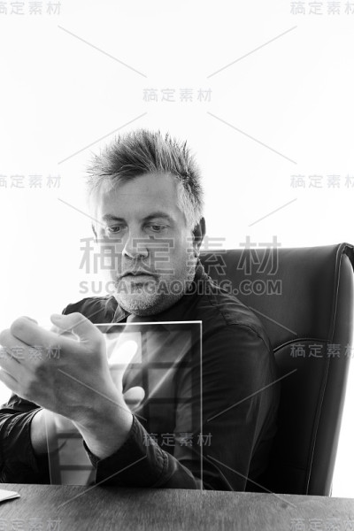 触摸屏