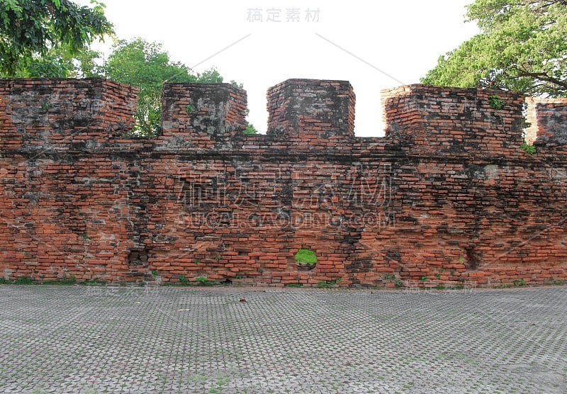 位于泰国大城府府yai chaimongkol寺的古塔