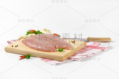 生火鸡鸡胸肉