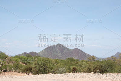 风景接近埃帕瀑布，库内尼河，纳米比亚，非洲