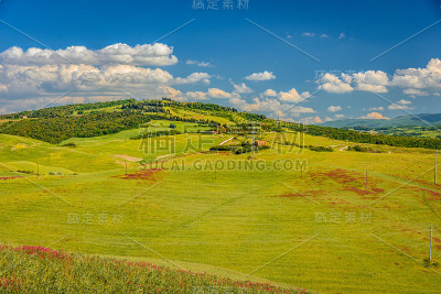 夏天的托斯卡纳乡村