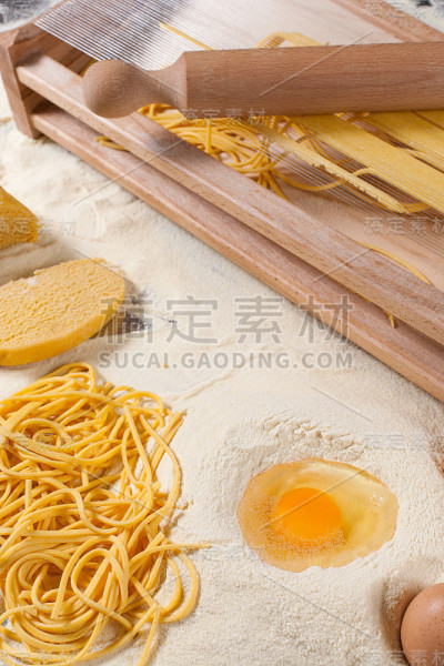 意大利面和吉他意大利面