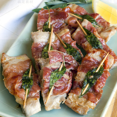 小牛肉Saltimbocca