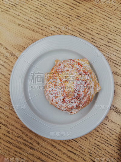 厄瓜多尔的油炸玉米粉饼