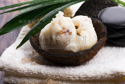 身体磨砂海盐自制美容水疗护理