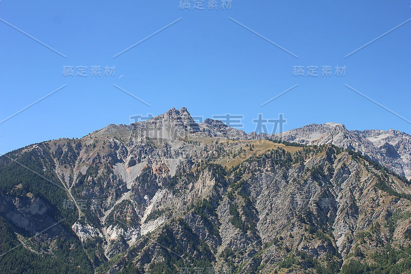 意大利山的全景