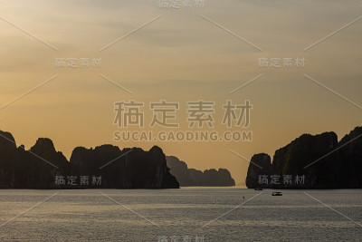 越南下龙湾的日落