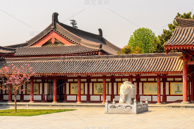 大雁塔建筑群的亭子之一，一座佛教宝塔，中国陕西省西安。它建于唐代652年。联合国教科文组织世界遗产