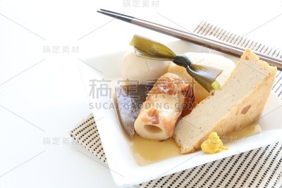 日本料理，煮魔芋和豆腐